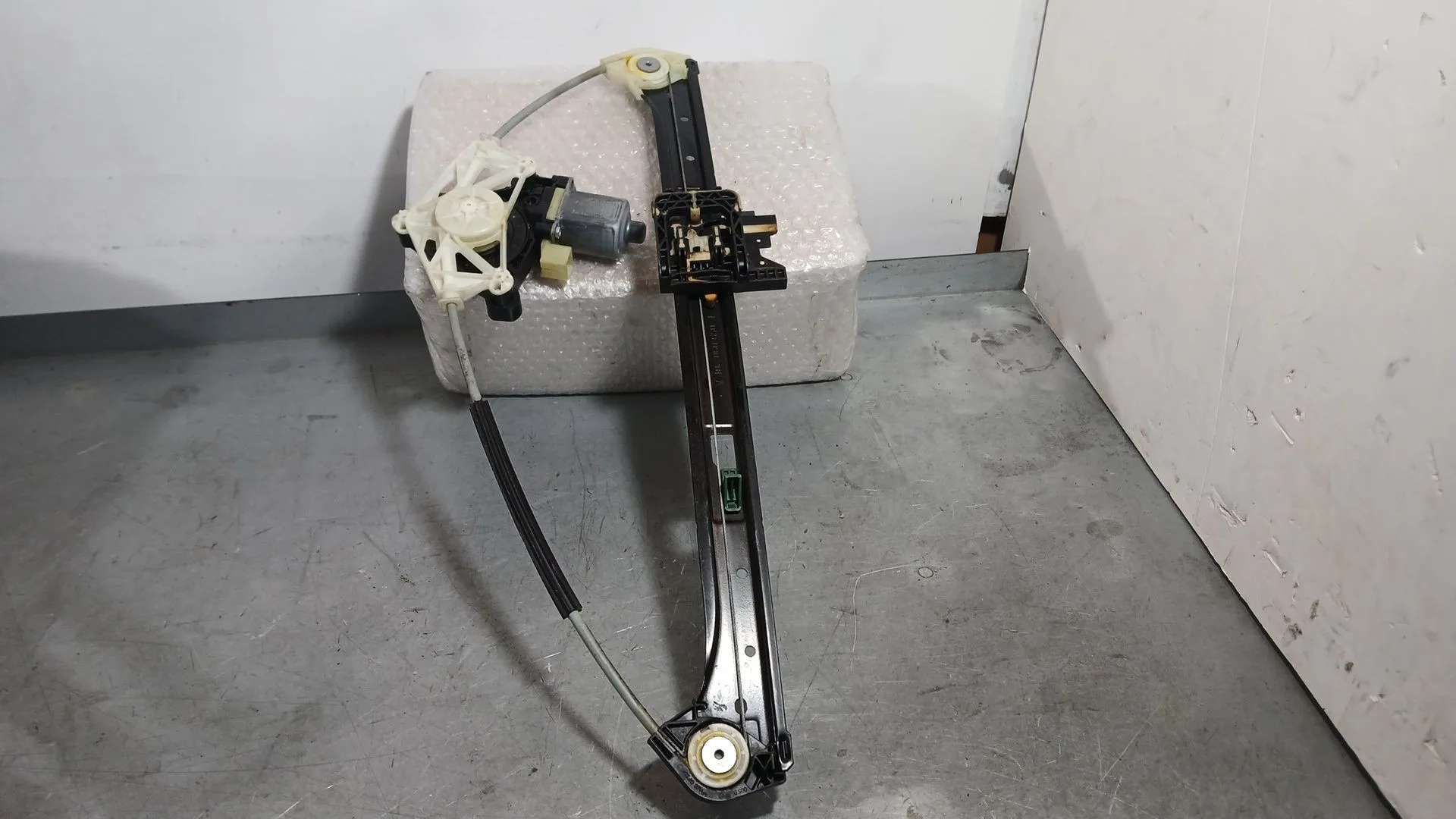 Elevalunas Trasero Izquierdo para Porsche Macan (95B)
