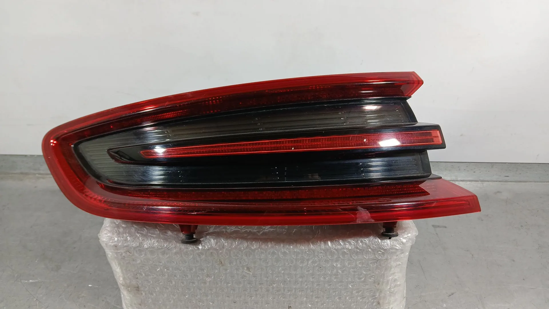 Piloto Trasero Izquierdo Interior para Porsche Macan (95B)