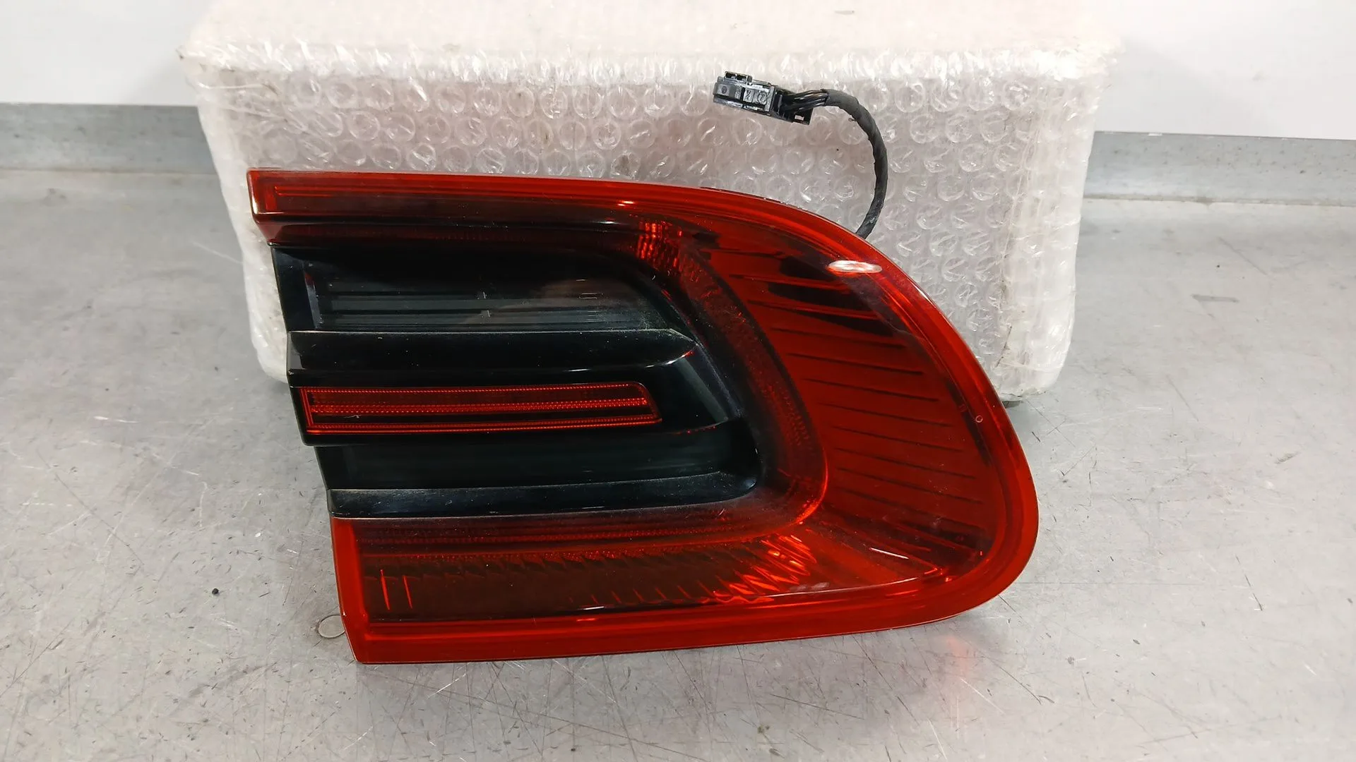 Piloto Trasero Izquierdo Interior para Porsche Macan (95B)