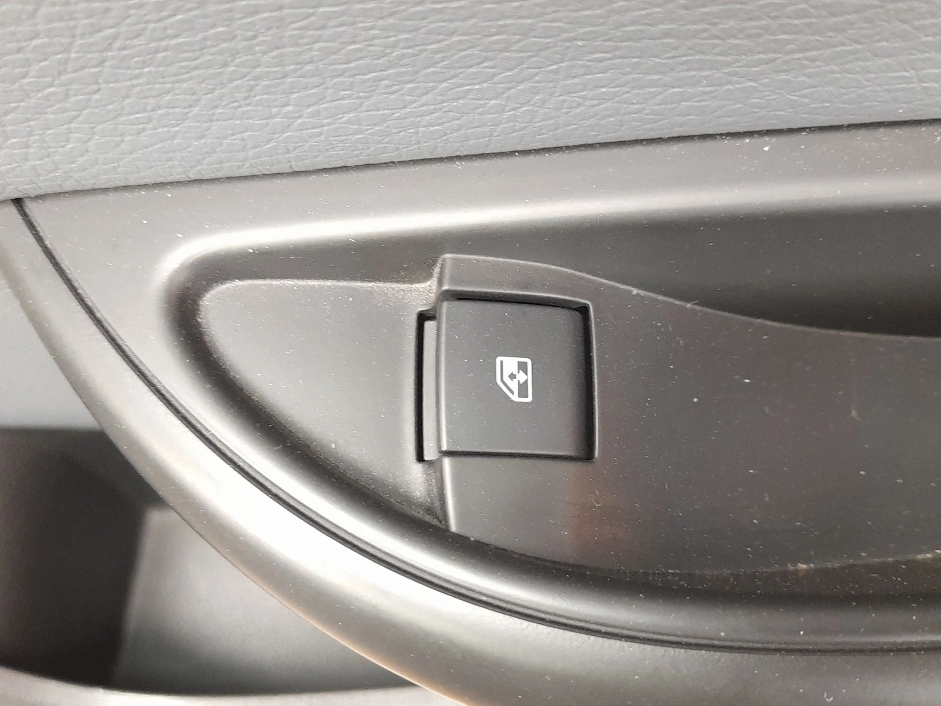 Cinturon Seguridad Trasero Derecho para Opel Astra J Sedan
