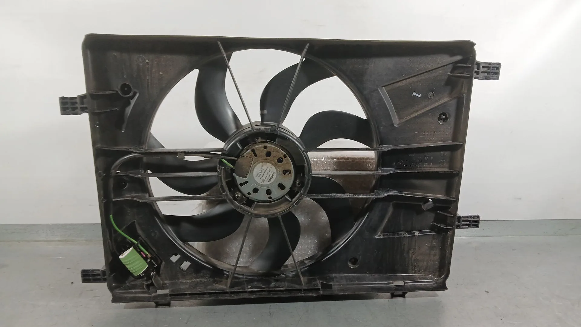 Electroventilador para Opel Astra J Sedan