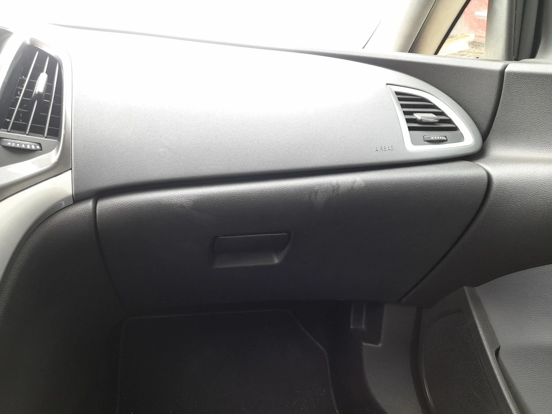 Guantera para Opel Astra J Sedan