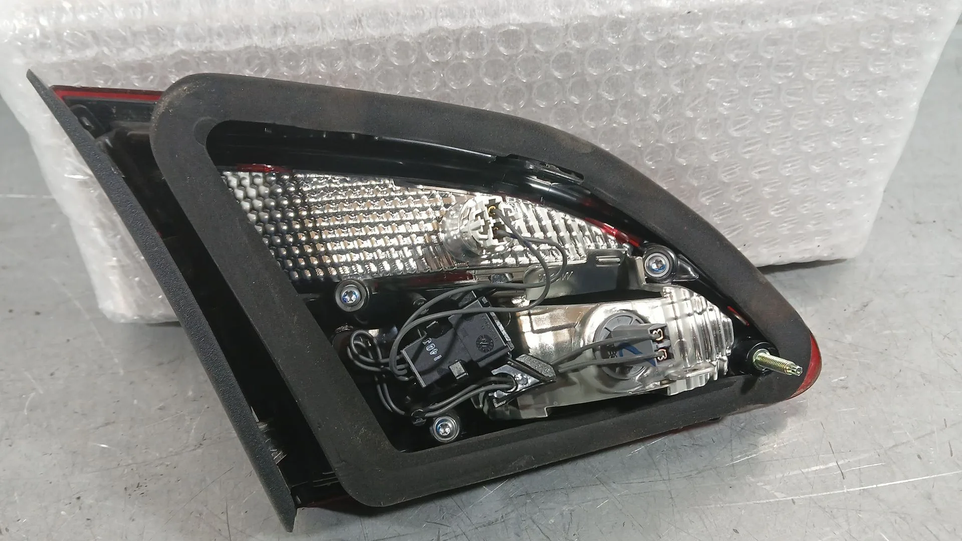 Piloto Trasero Derecho Interior para Opel Astra J Sedan