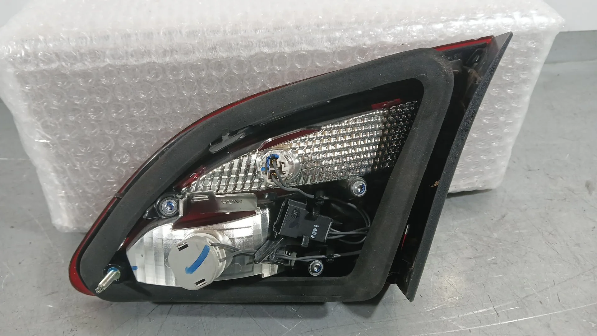 Piloto Trasero Izquierdo Interior para Opel Astra J Sedan