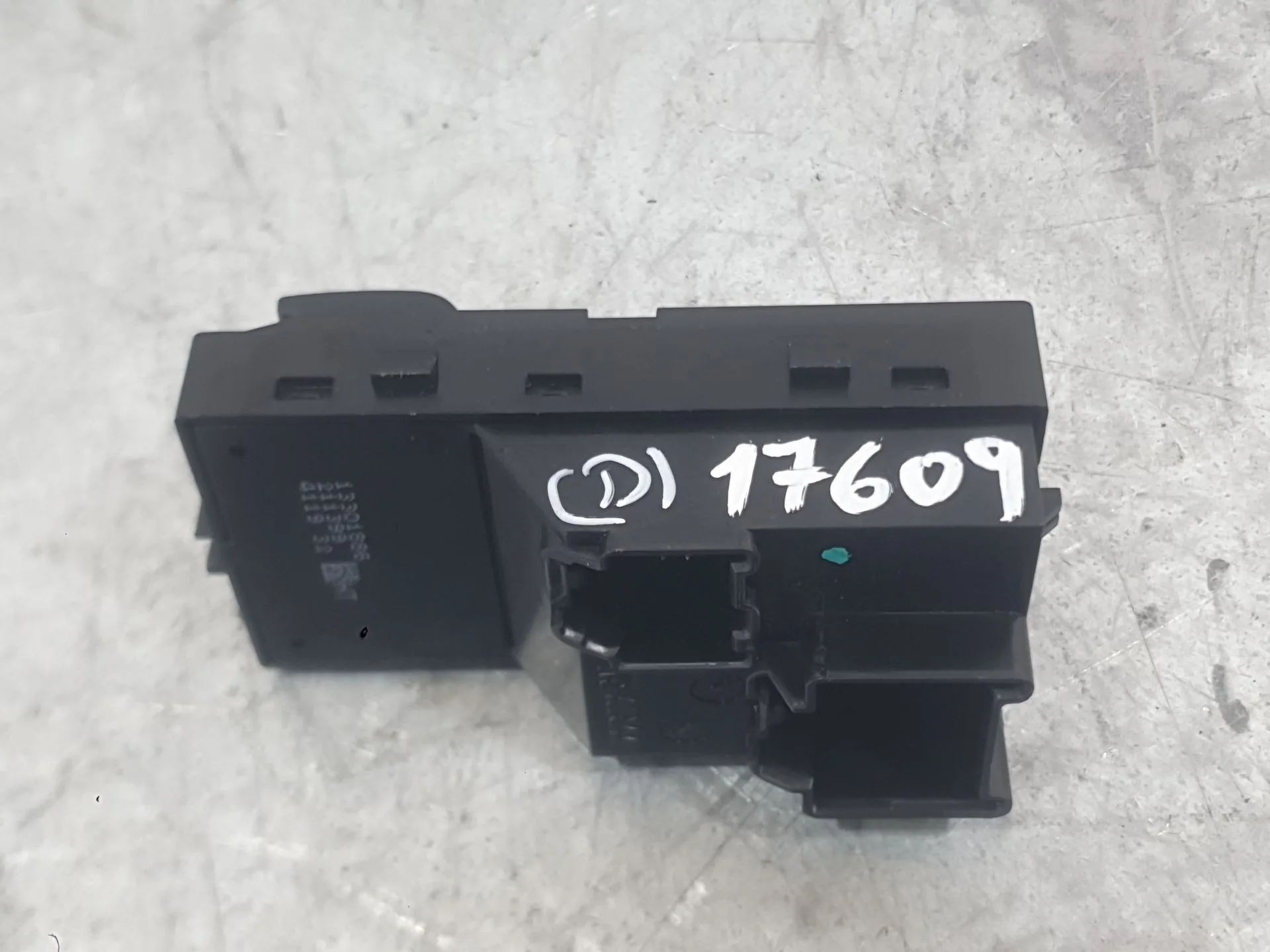 Mando Elevalunas Delantero Derecho para Opel Astra J (P10)
