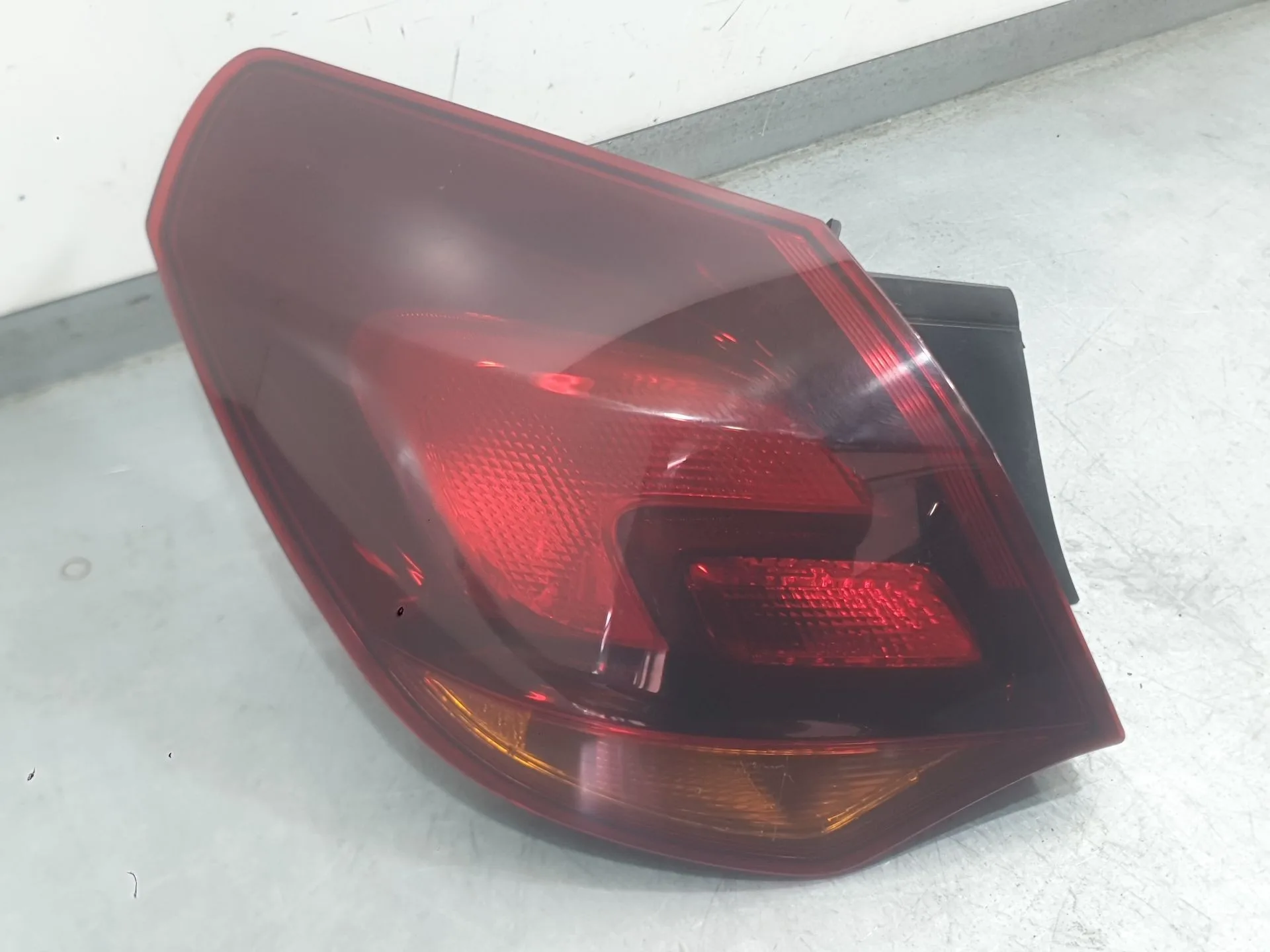 Piloto Trasero Izquierdo Interior para Opel Astra J (P10)