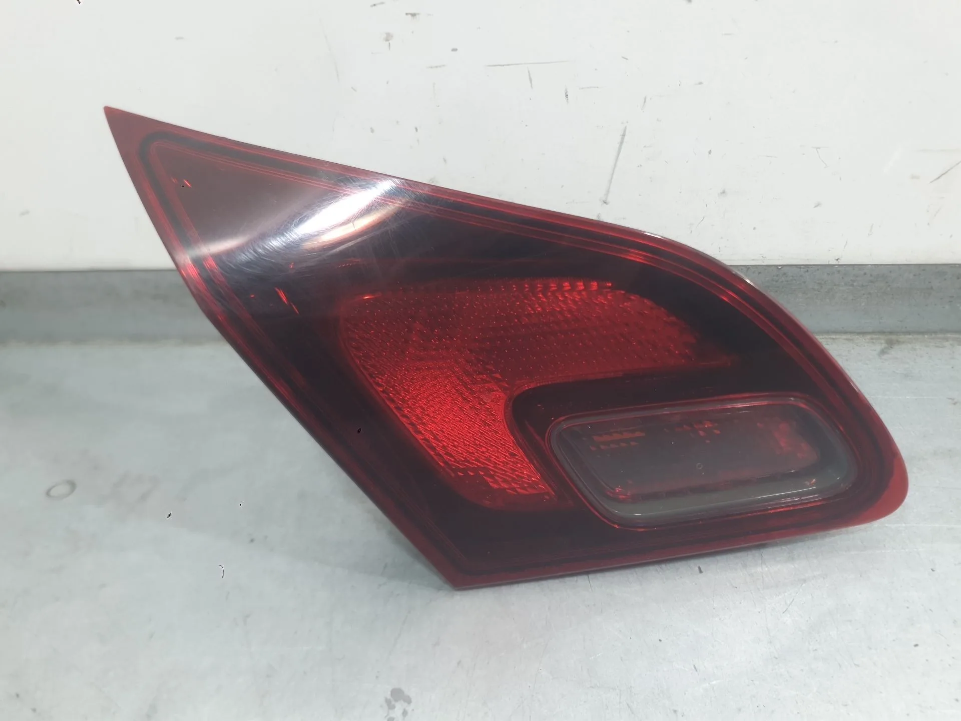 Piloto Trasero Izquierdo Interior para Opel Astra J (P10)