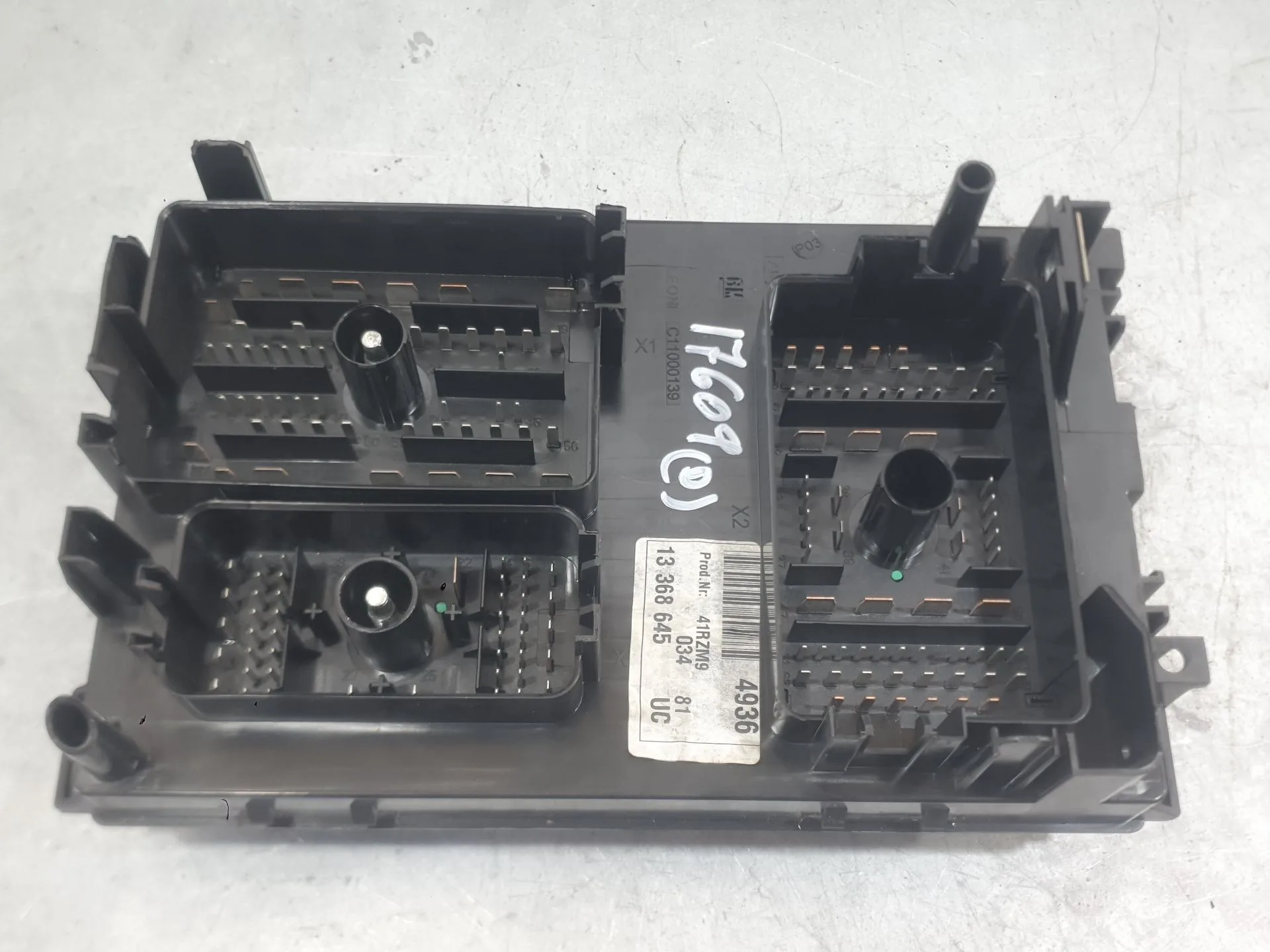 Caja Reles / Fusibles para Opel Astra J (P10)