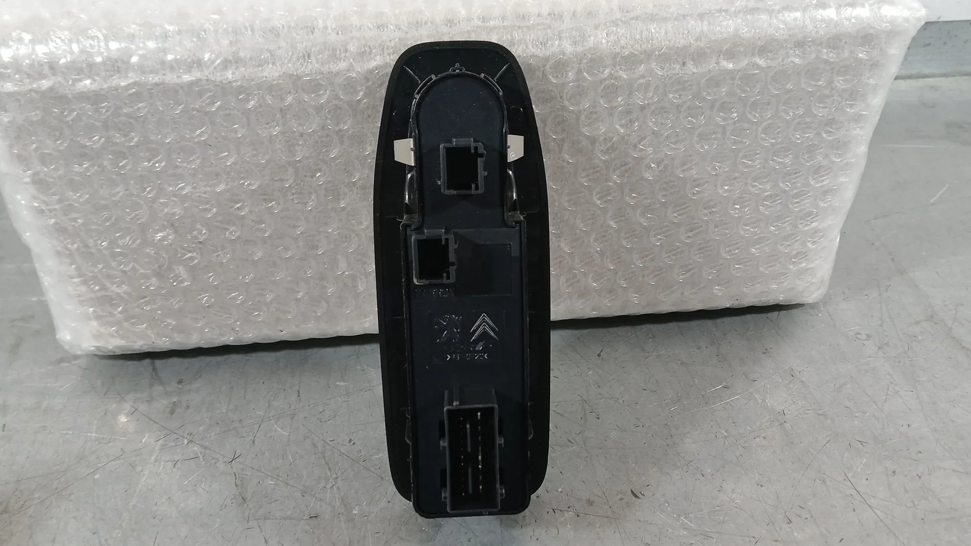 Mando Elevalunas Delantero Izquierdo para Peugeot 208 I (Ca_, Cc_)
