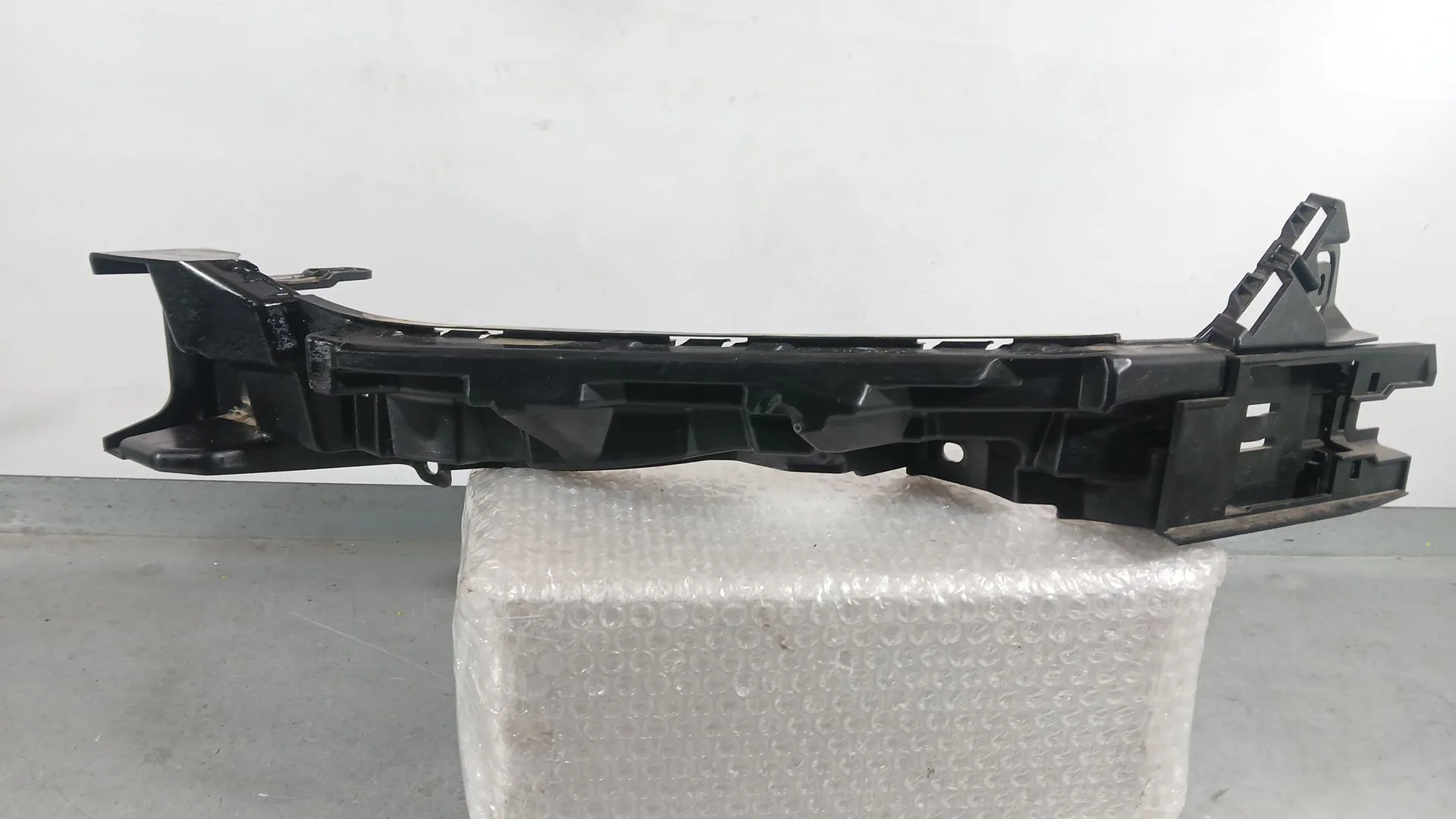Soporte Faro Izquierdo para Cupra Formentor (Kmp)