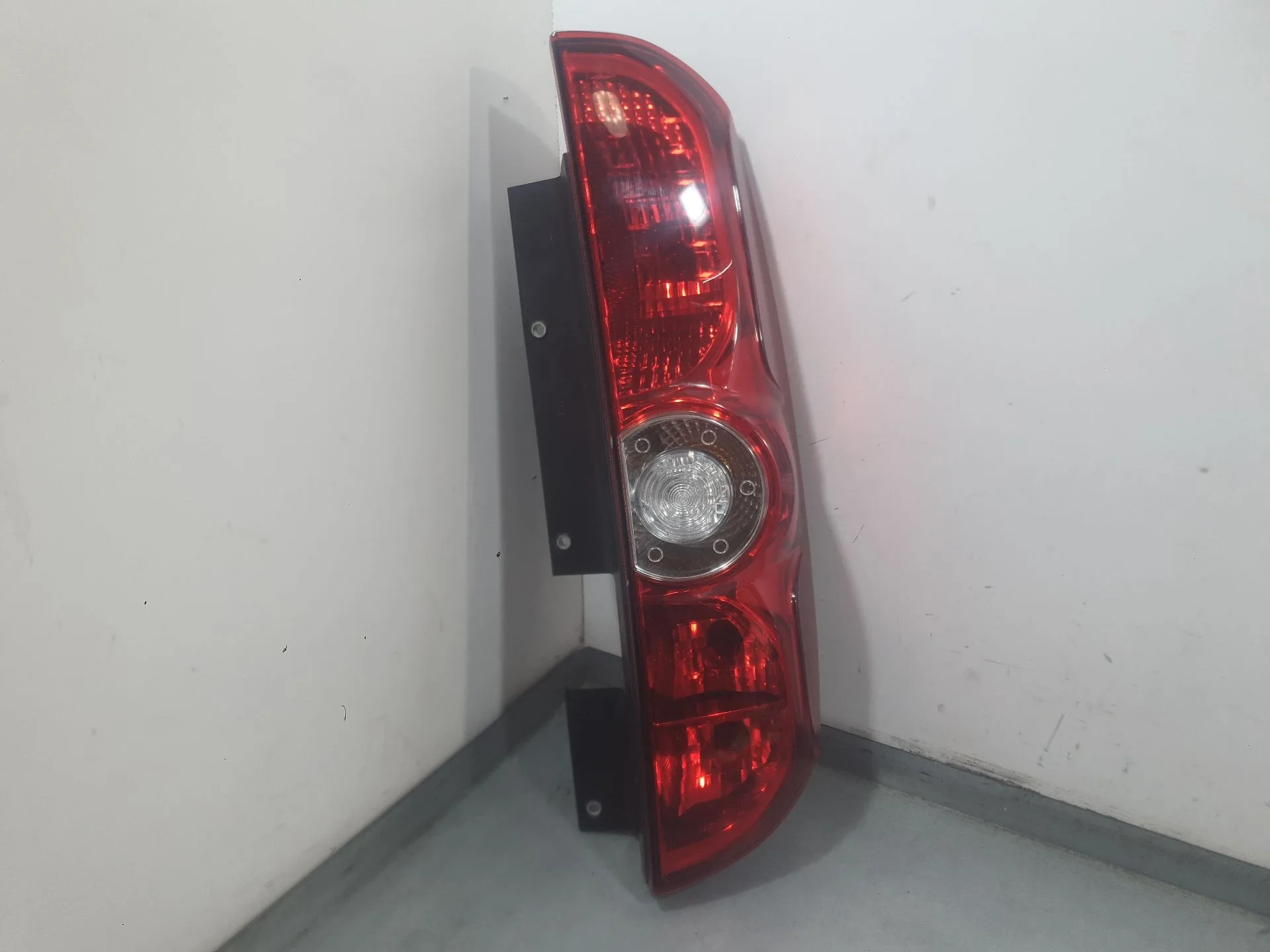 Piloto Trasero Derecho para Fiat Doblo Cargo (263_)