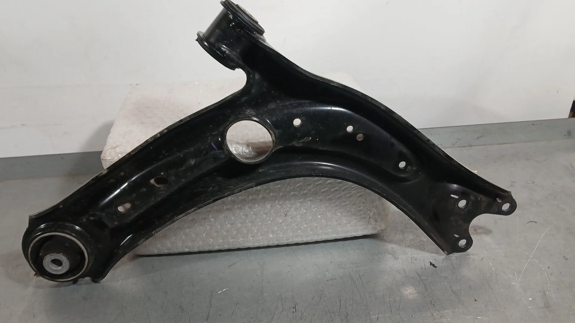 Brazo Suspension Inferior Delantero Izquierdo para Cupra Formentor (Kmp)