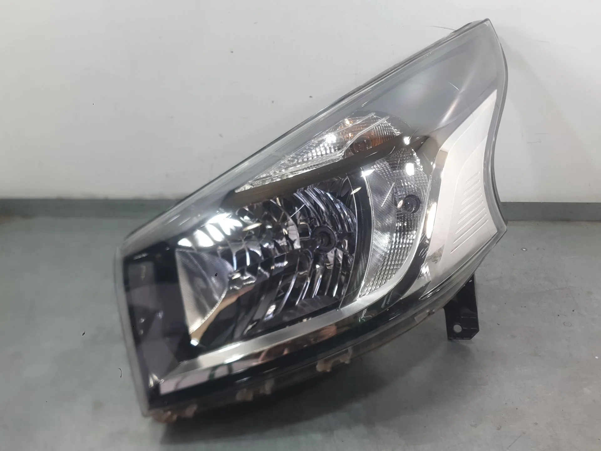 Faro Izquierdo para Fiat Talento Furgoneta (296_)