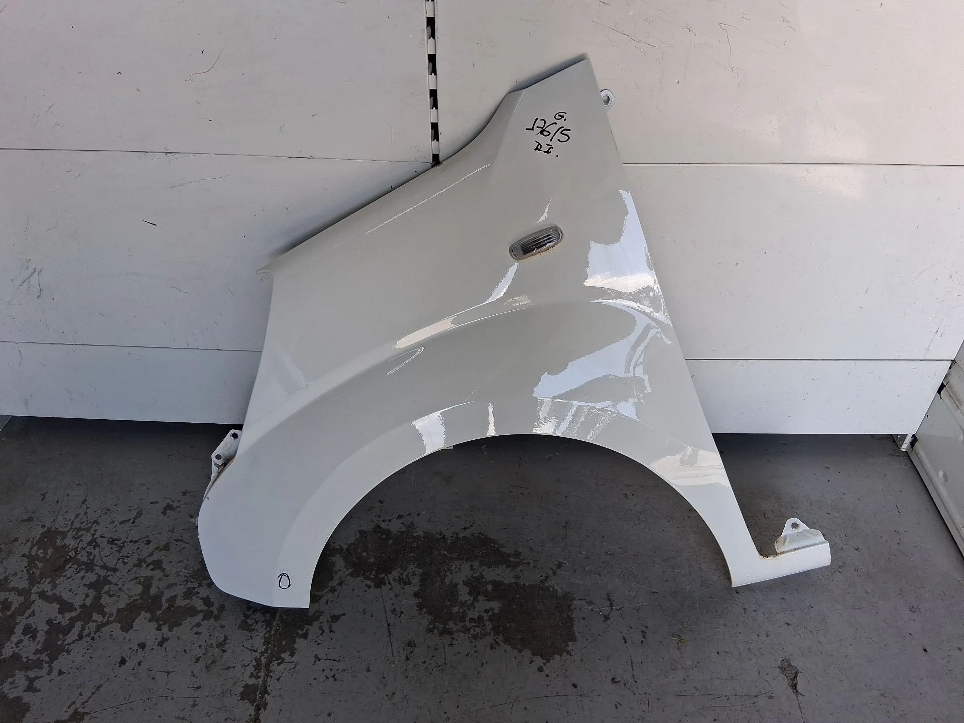 Aleta Delantera Izquierda para Fiat Fiorino Furgoneta/Monovolumen (225_)