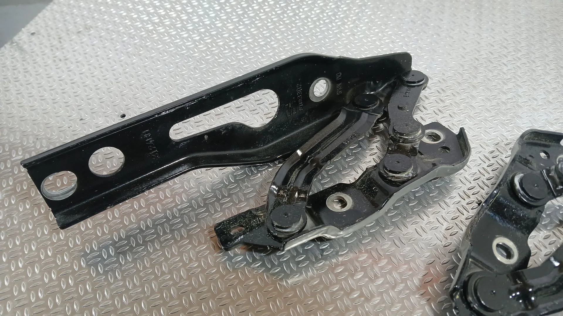 Bisagra Capot para Cupra Formentor (Kmp)