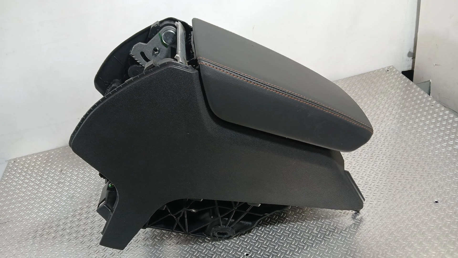 Apoyabrazos Central para Cupra Formentor (Kmp)