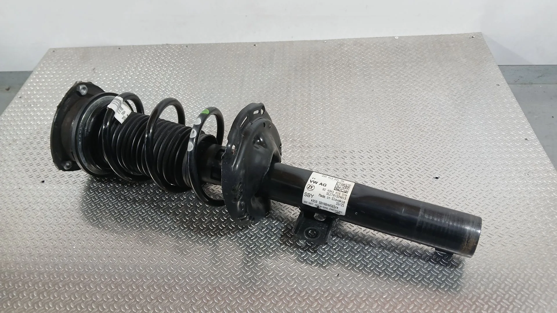 Amortiguador Delantero Izquierdo para Seat Ibiza V (Kj1, Kjg)