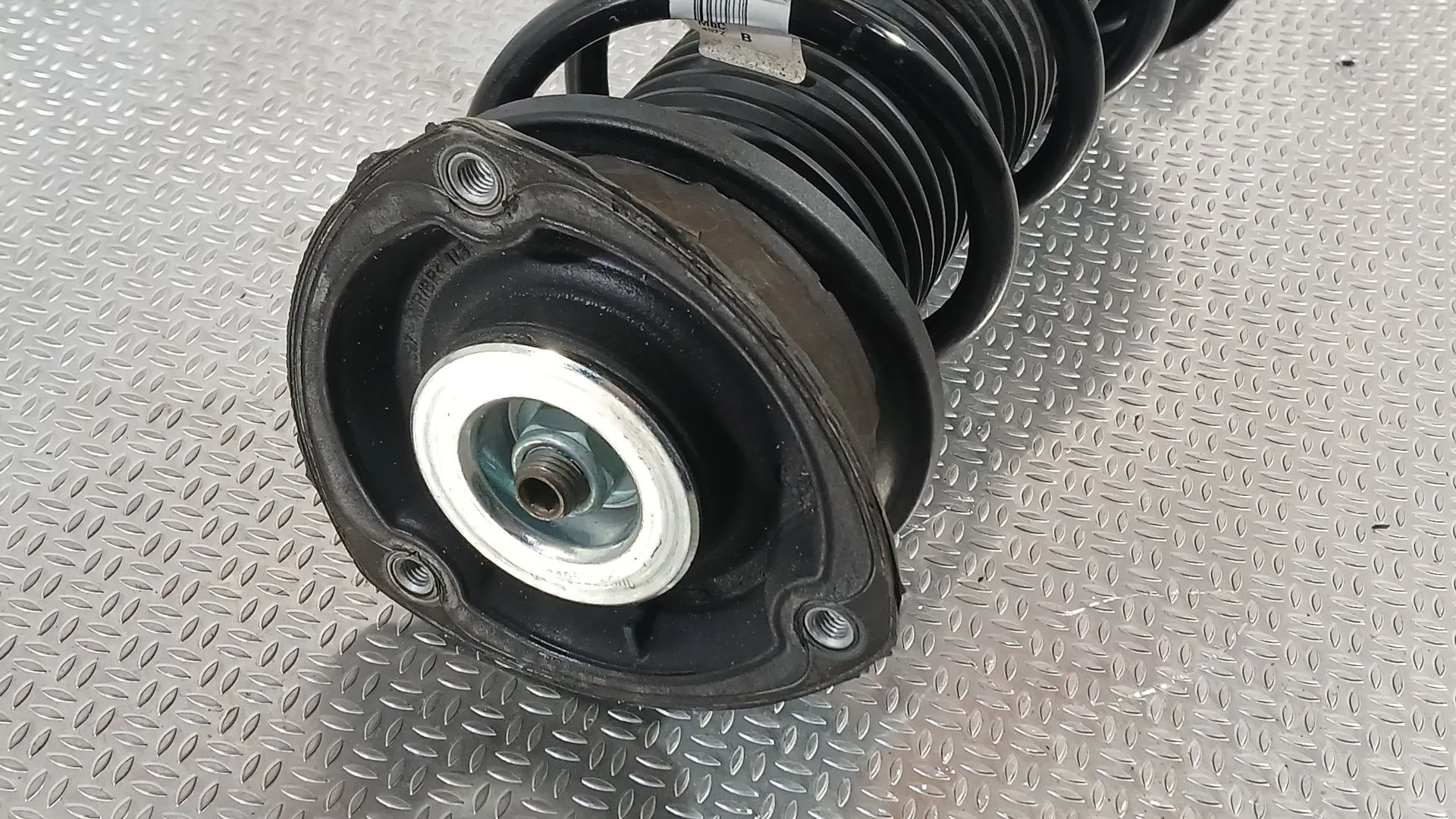 Amortiguador Delantero Izquierdo para Seat Ibiza V (Kj1, Kjg)