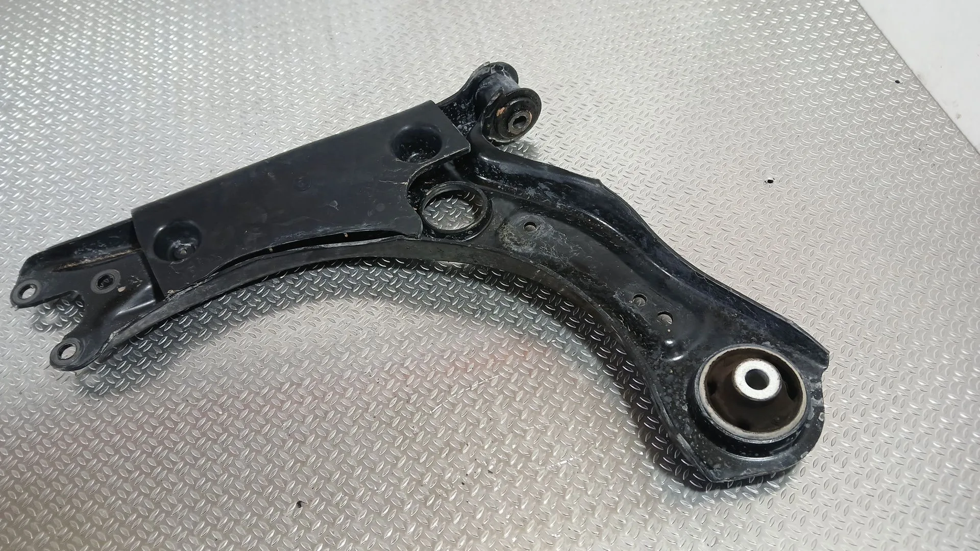 Brazo Suspension Inferior Delantero Derecho para Seat Ibiza V (Kj1, Kjg)