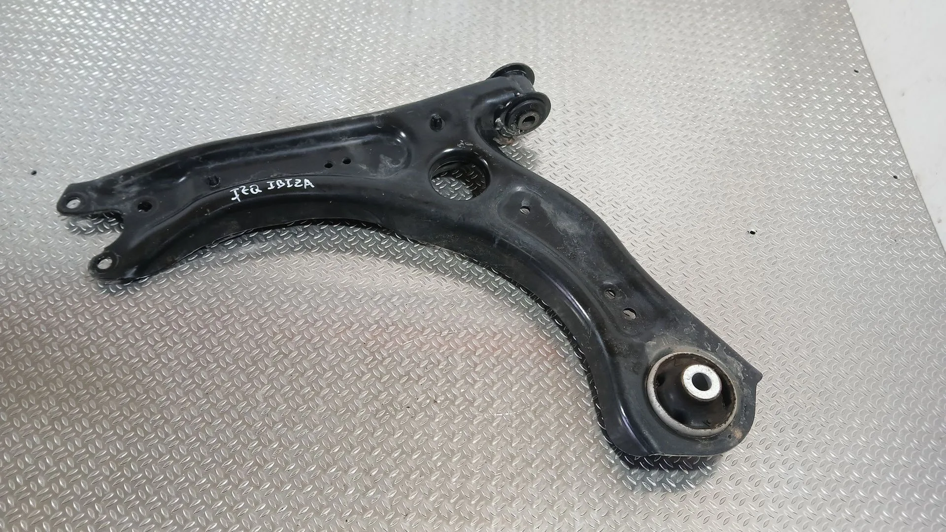 Brazo Suspension Inferior Delantero Izquierdo para Seat Ibiza V (Kj1, Kjg)