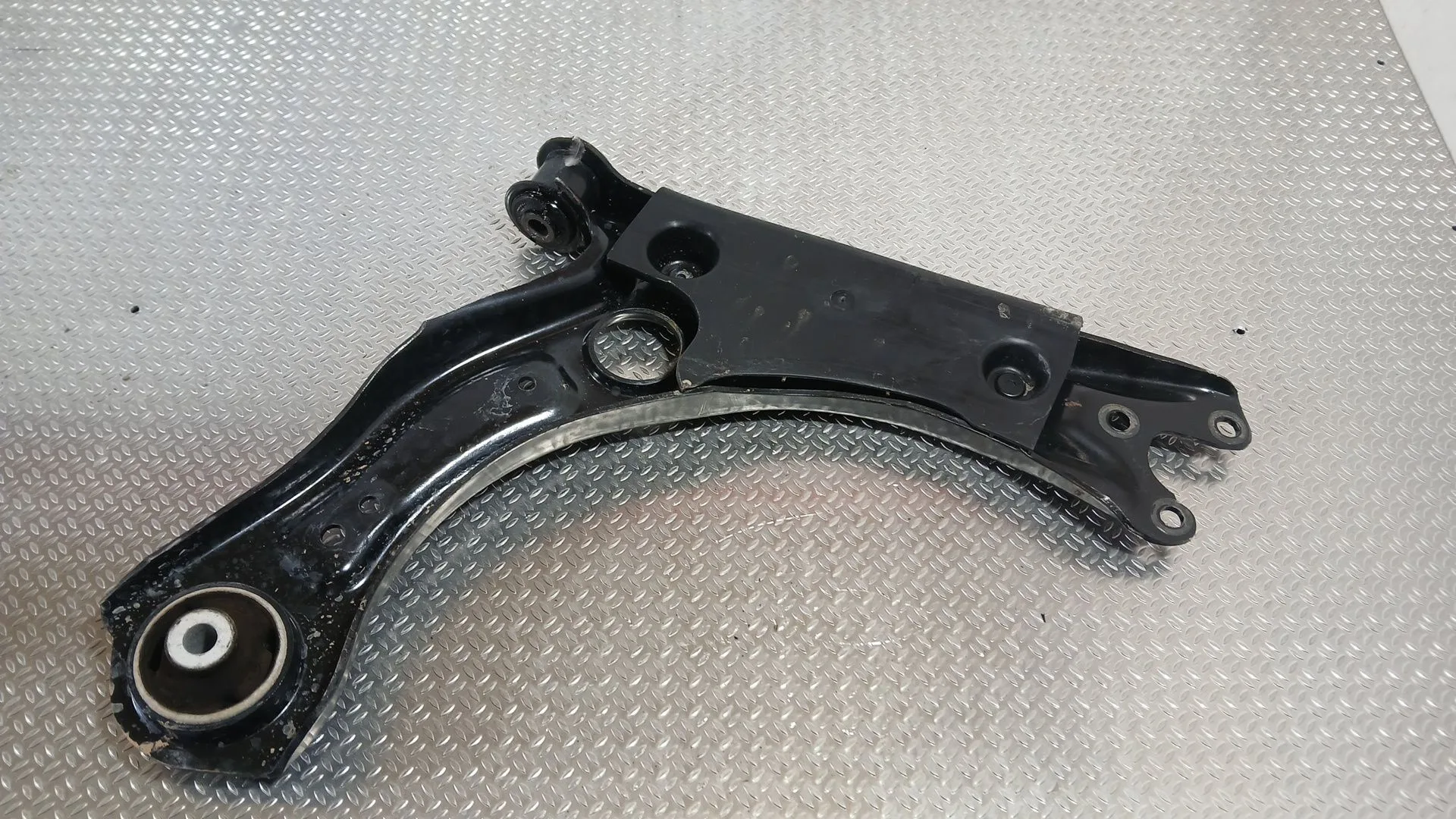 Brazo Suspension Inferior Delantero Izquierdo para Seat Ibiza V (Kj1, Kjg)