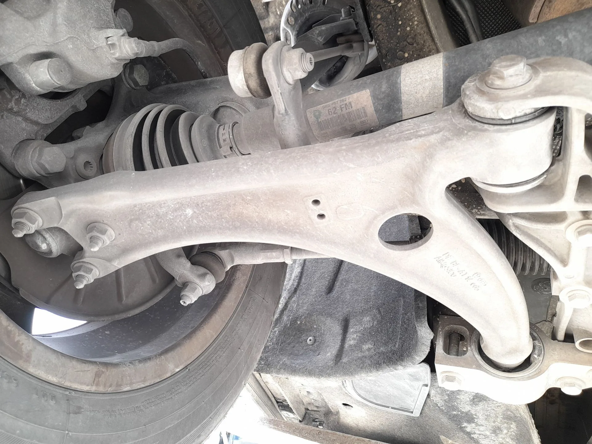 Brazo Suspension Inferior Delantero Derecho para Audi Q3 (8Ub, 8Ug)