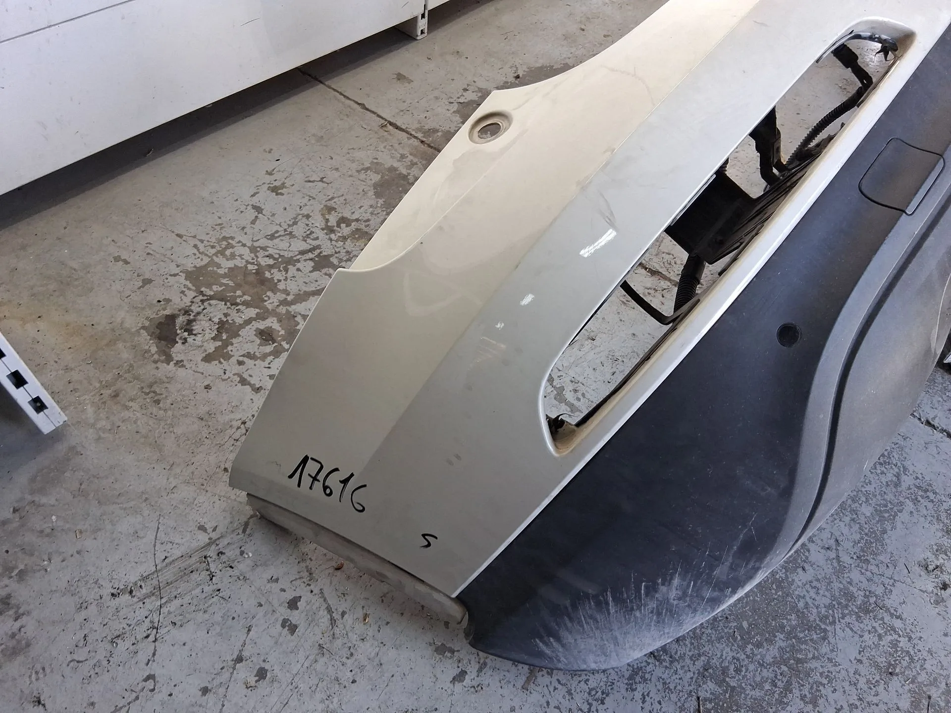 Paragolpes Trasero para Audi Q3 (8Ub, 8Ug)
