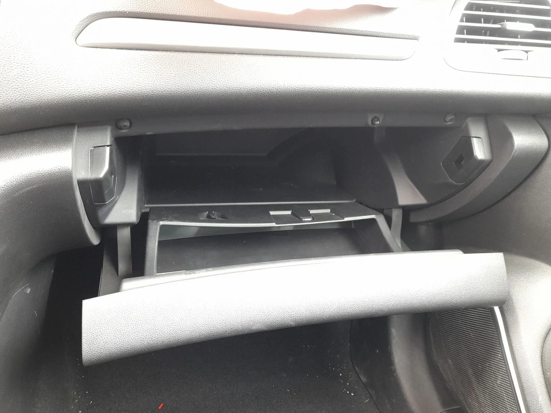 Guantera para Renault Megane Iv Hatchback (B9A/M/N_)