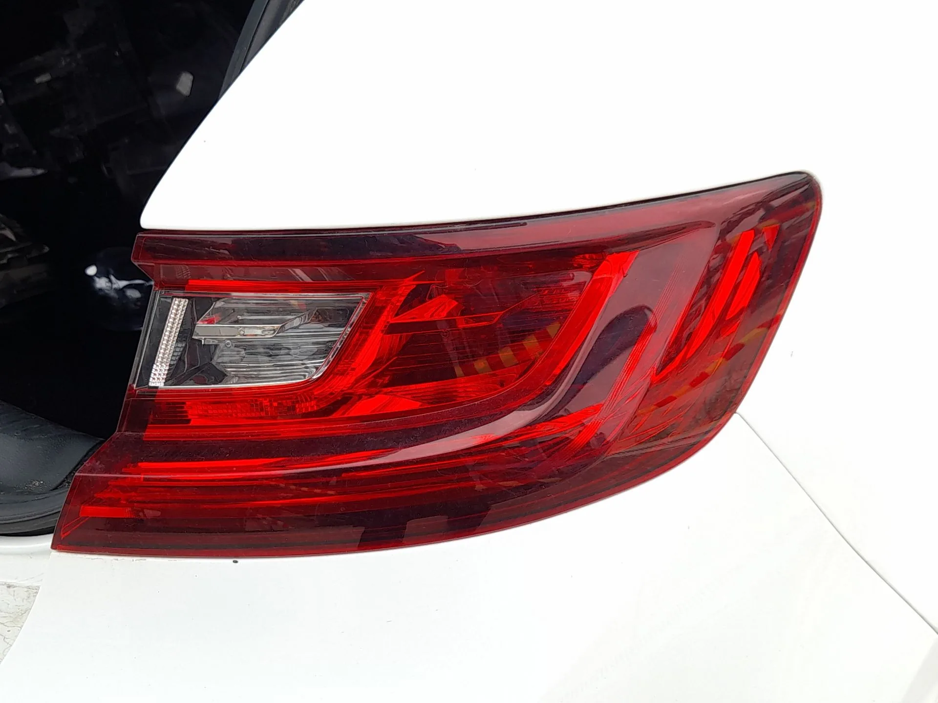 Piloto Trasero Derecho Exterior para Renault Megane Iv Hatchback (B9A/M/N_)