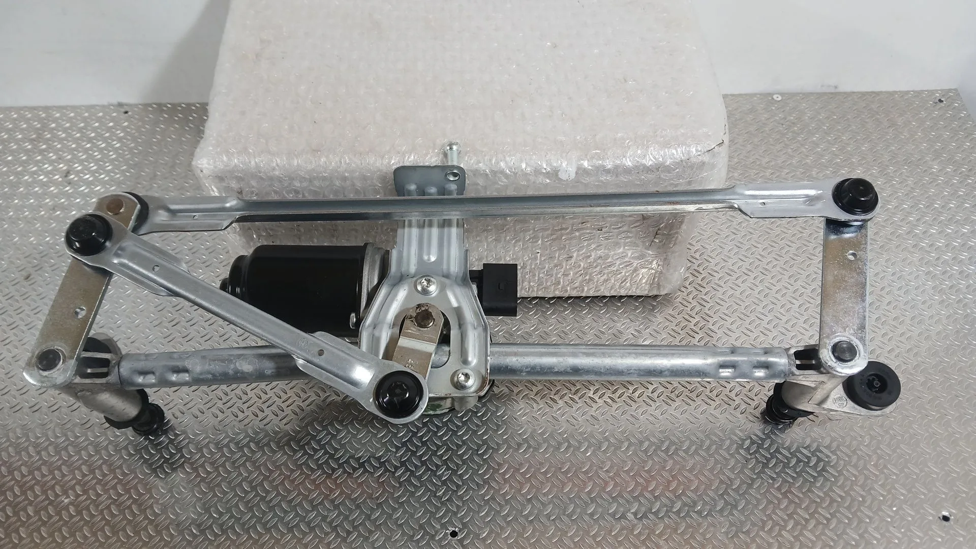 Motor Limpia Delantero para Seat Ibiza V (Kj1, Kjg)