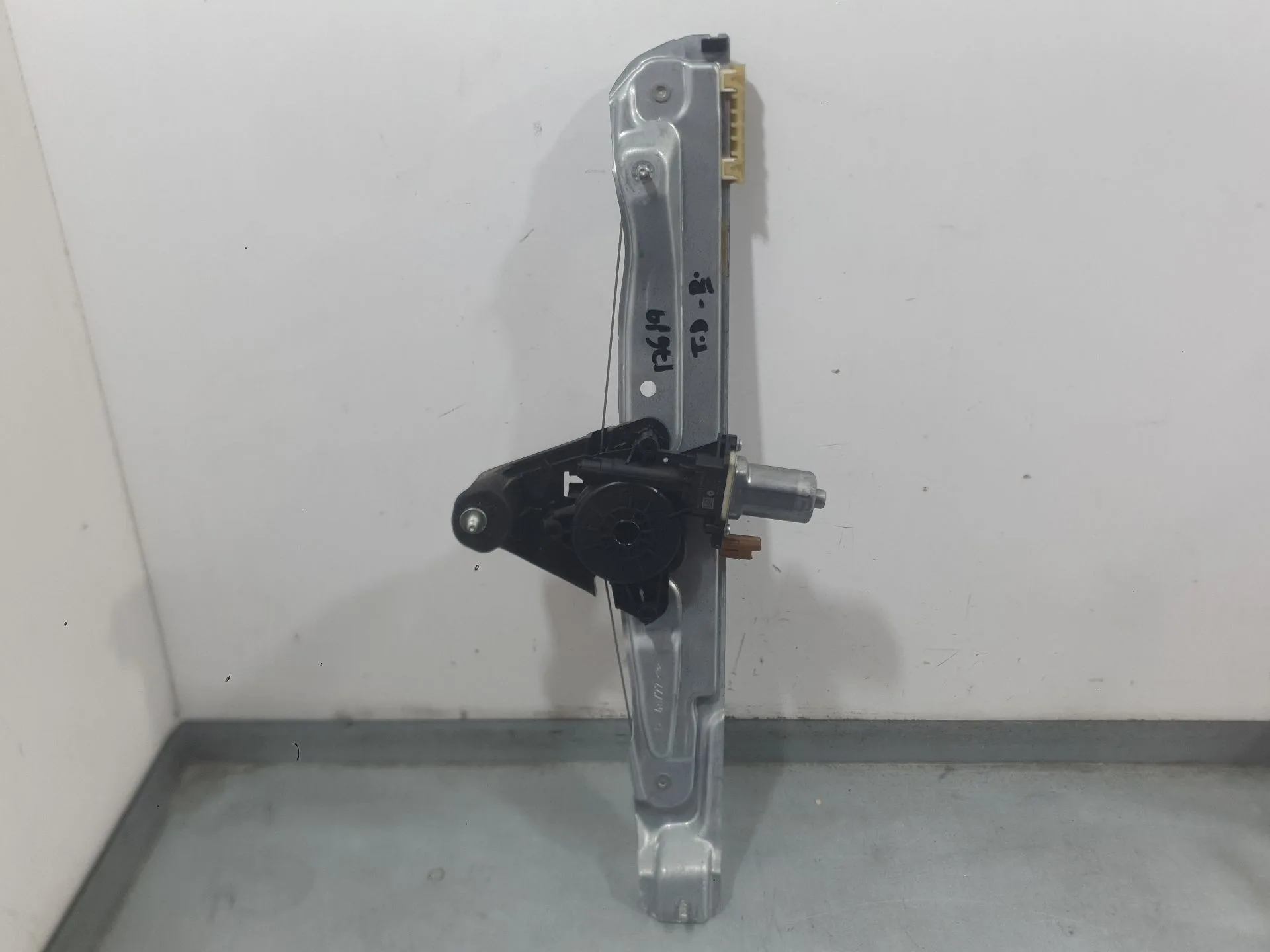 Elevalunas Trasero Derecho para Dacia Sandero Iii