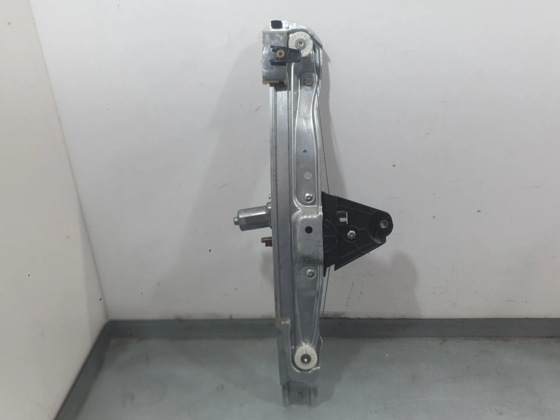 Elevalunas Trasero Derecho para Dacia Sandero Iii