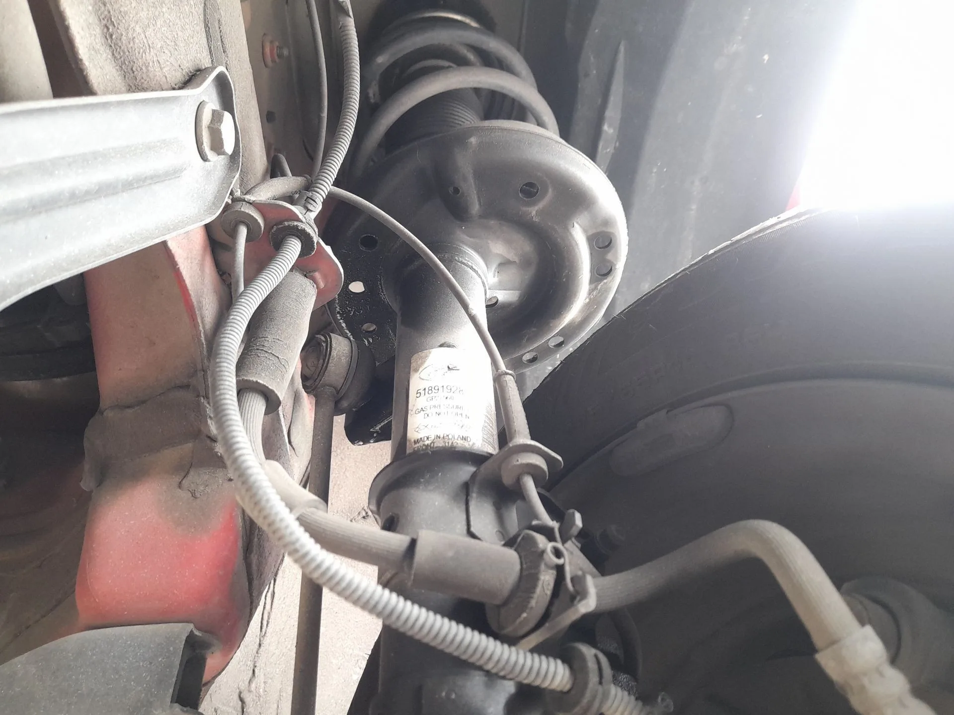 Amortiguador Delantero Izquierdo para Ford Ka (Ru8)