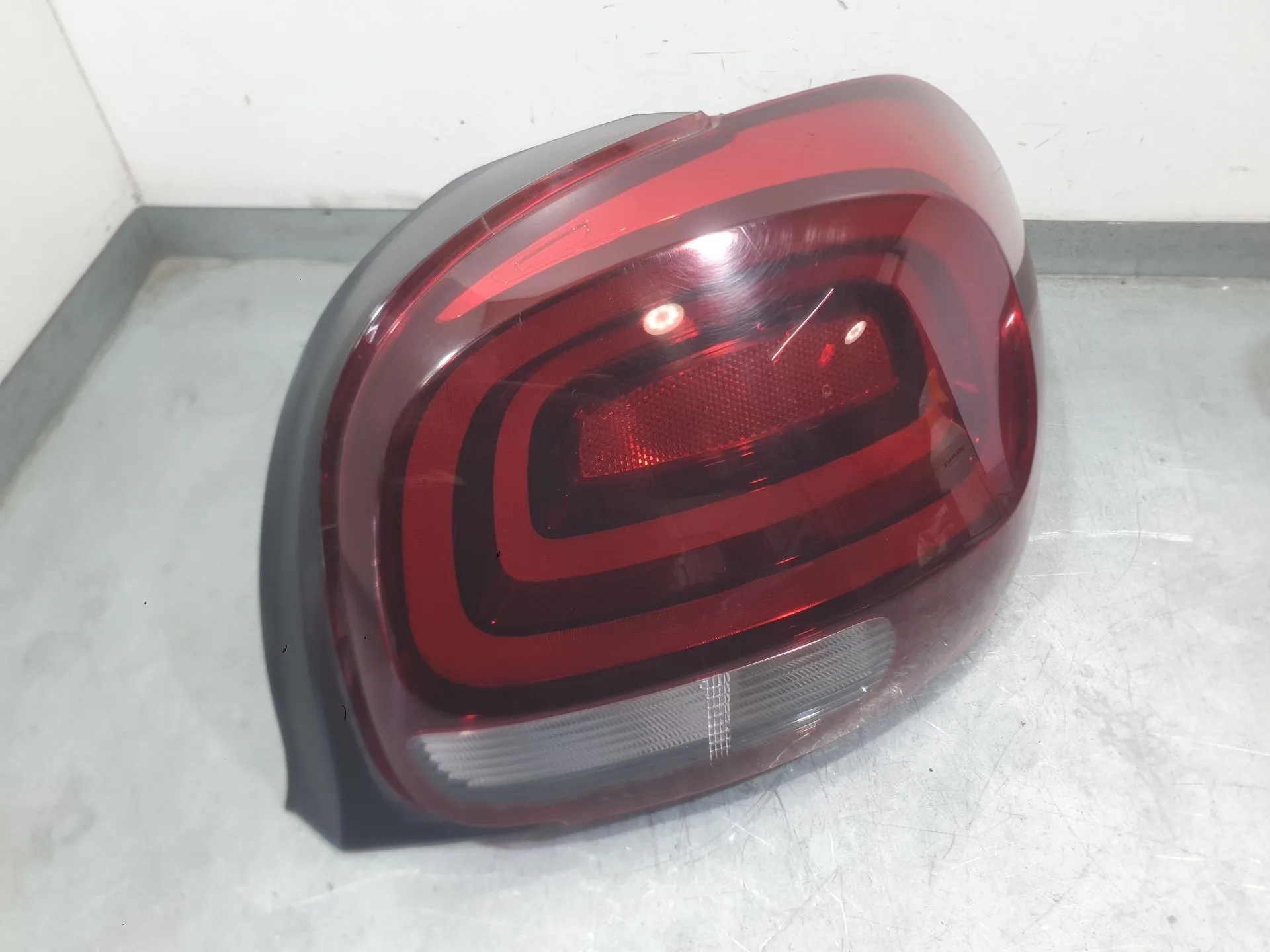 Piloto Trasero Derecho para Citroën C3 Iii (Sx)