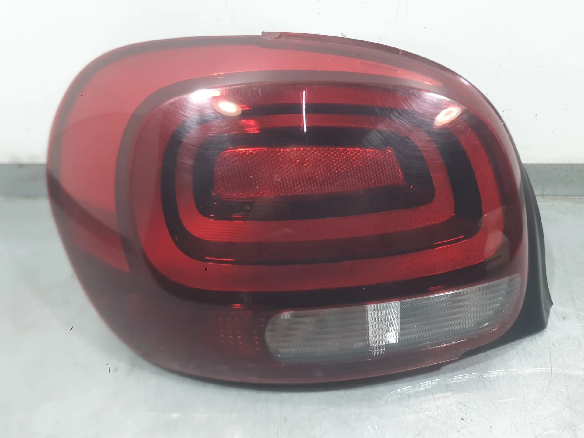 Piloto Trasero Izquierdo para Citroën C3 Iii (Sx)