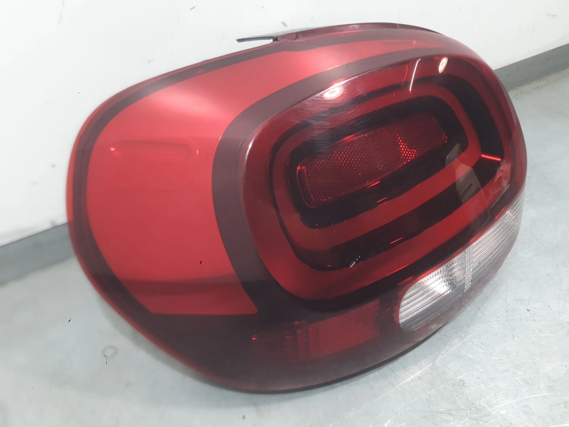 Piloto Trasero Izquierdo para Citroën C3 Iii (Sx)