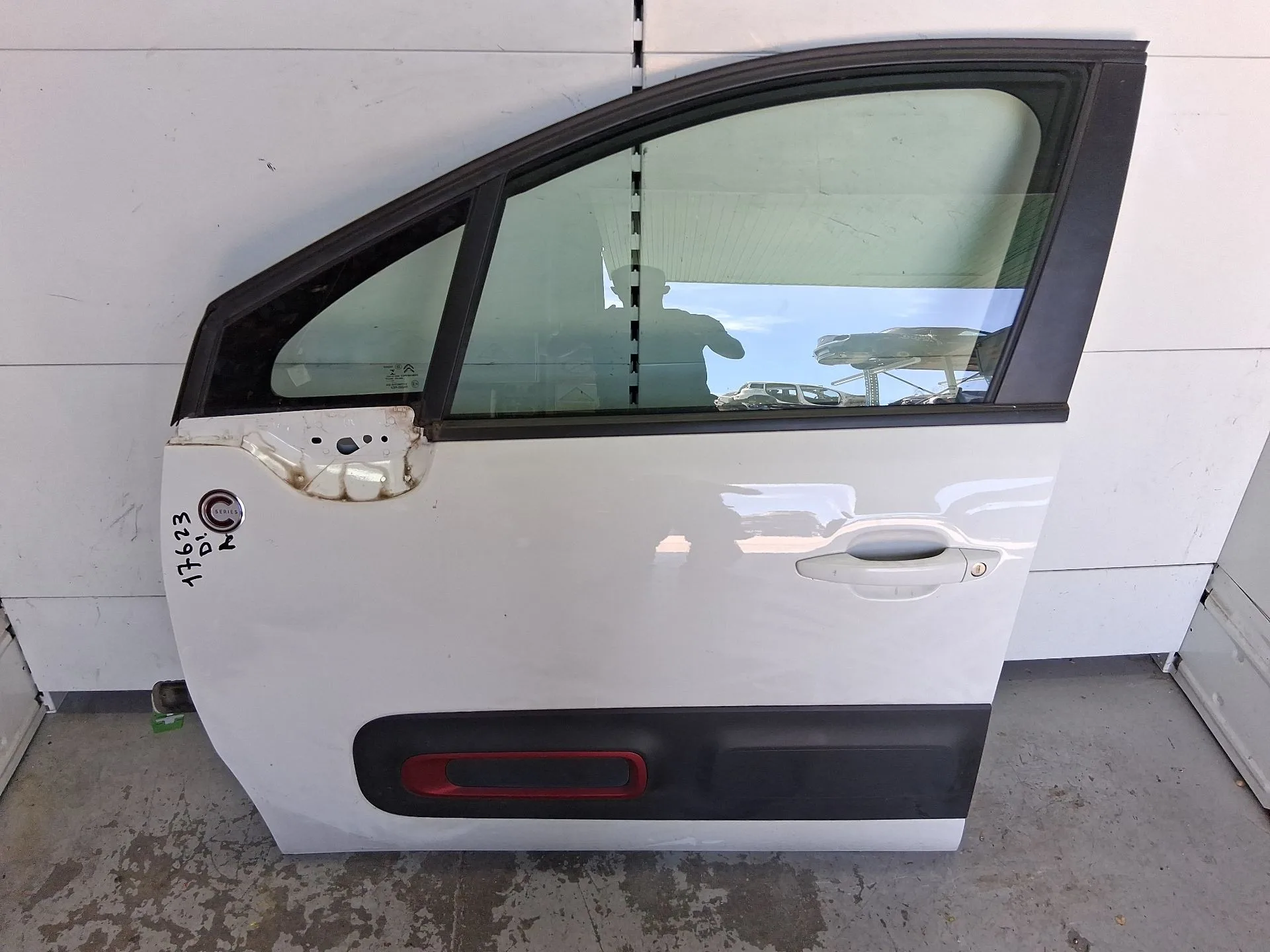 Puerta Delantera Izquierda para Citroën C3 Iii (Sx)