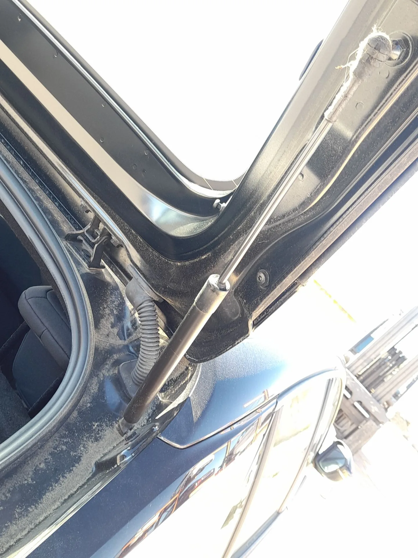 Amortiguadores Maletero / Porton para Opel Corsa F (P2Jo)
