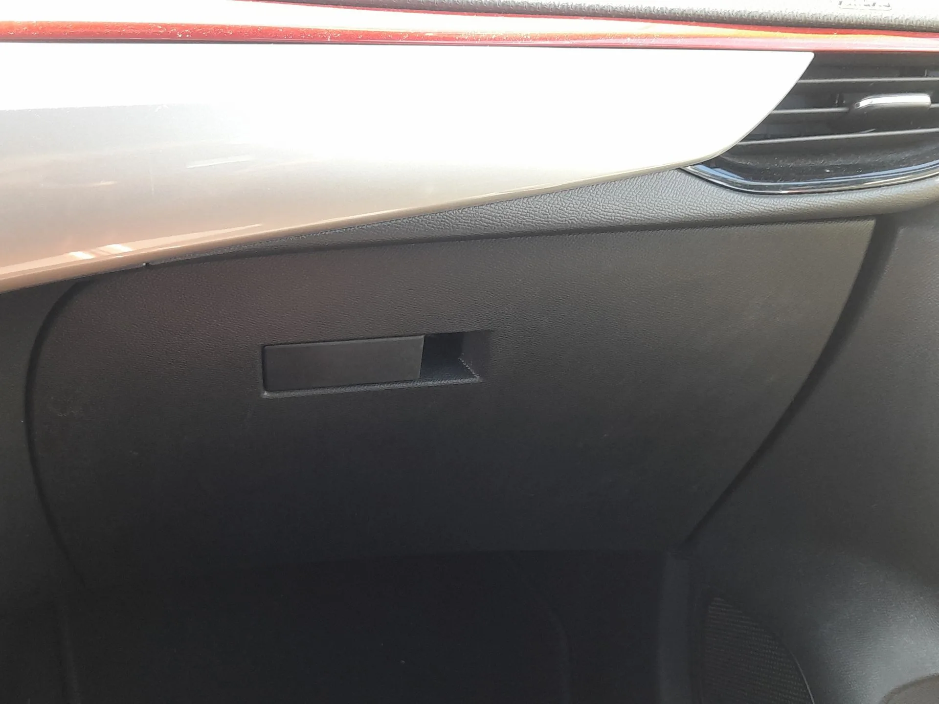 Guantera para Opel Corsa F (P2Jo)