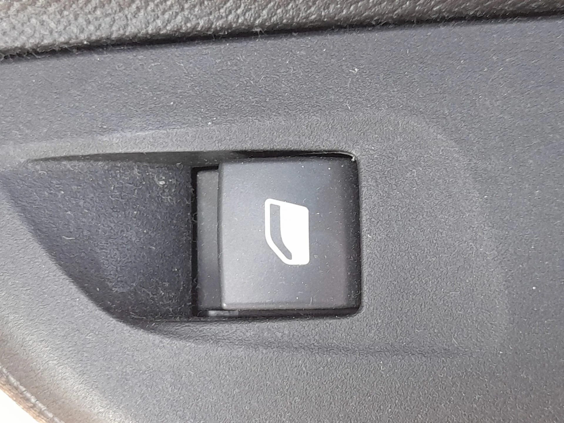 Mando Elevalunas Trasero Derecho para Opel Corsa F (P2Jo)
