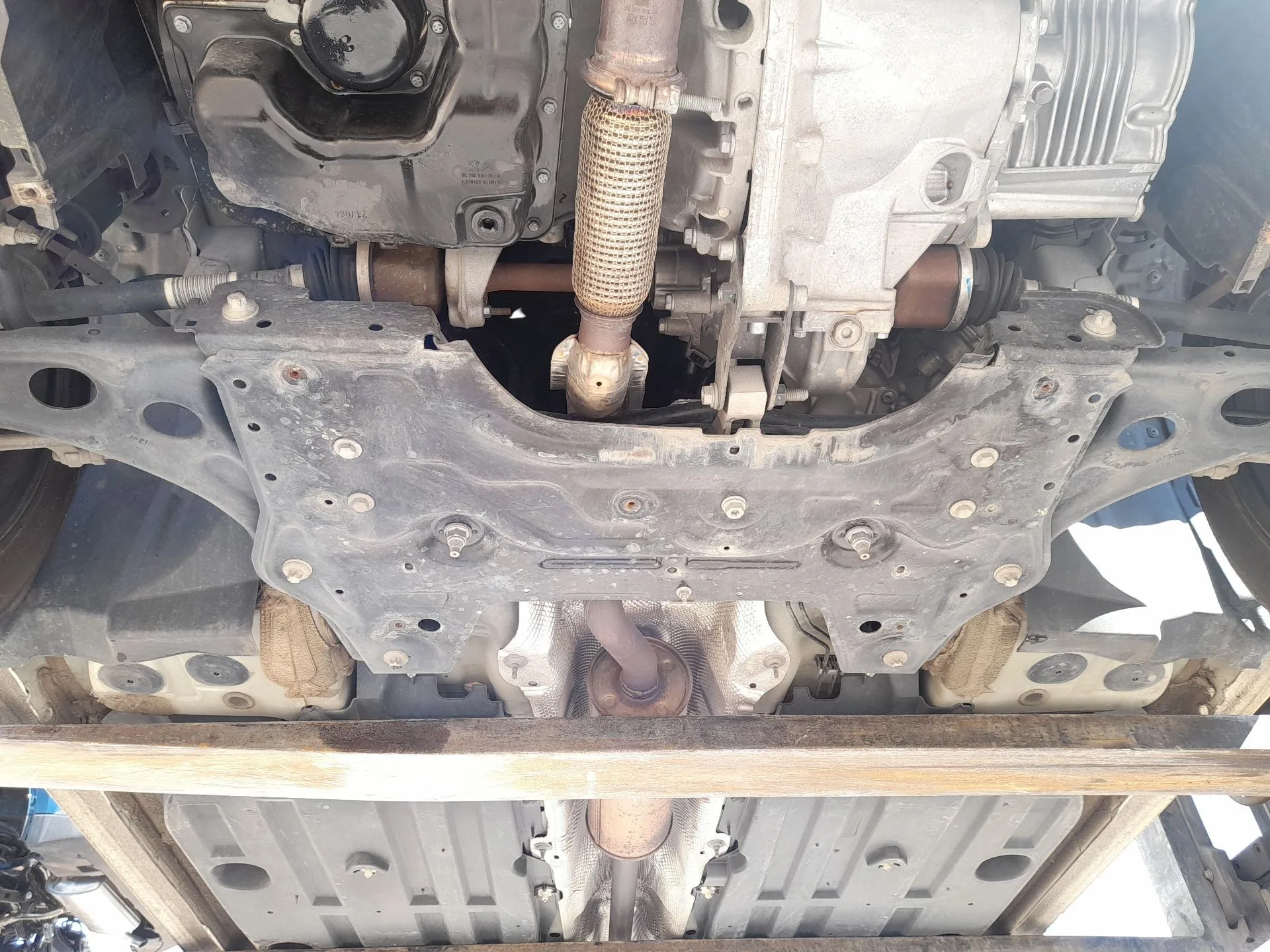 Puente Delantero para Opel Corsa F (P2Jo)