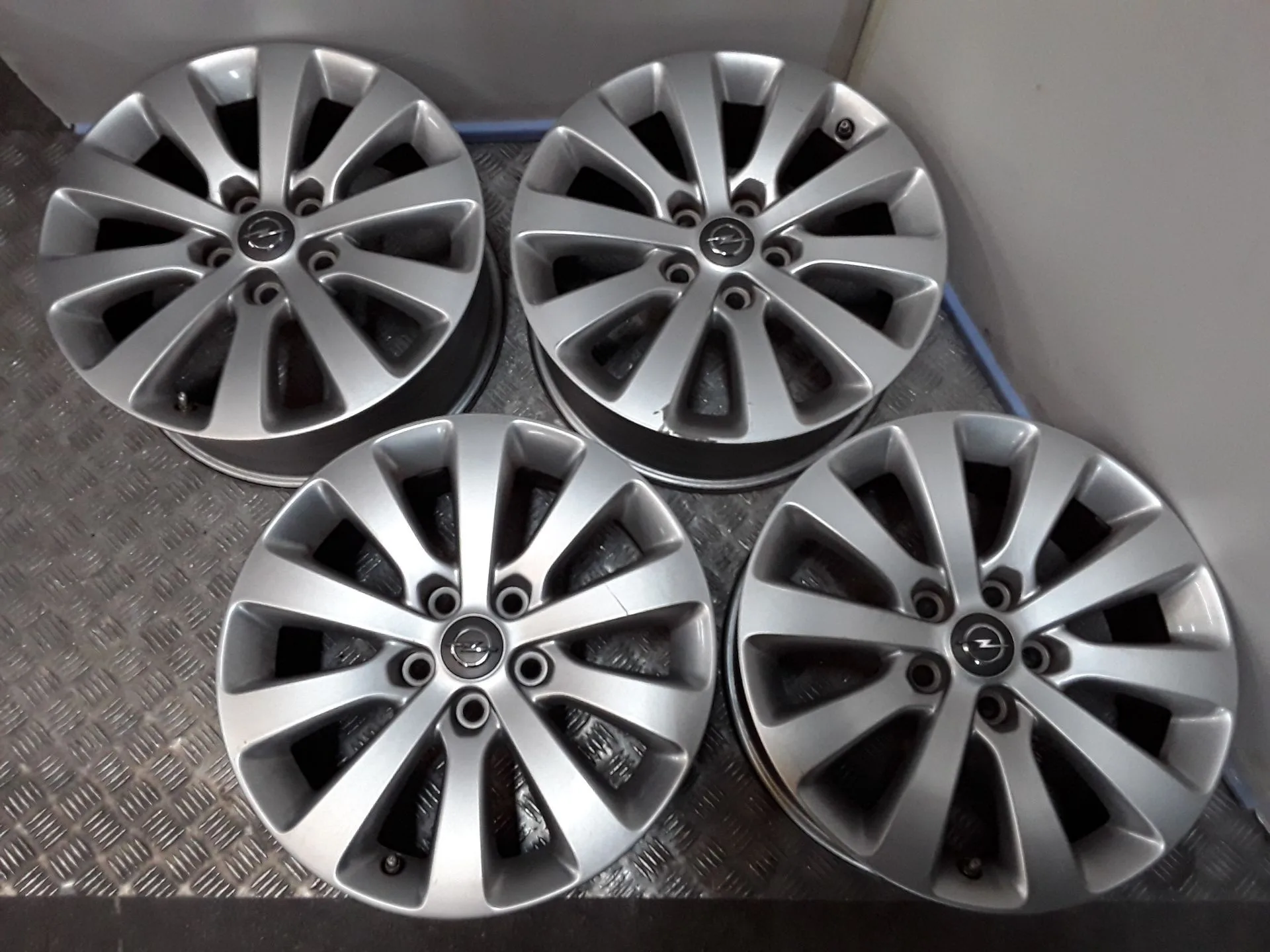 Juego Llantas Aluminio para Opel Astra J Sports Tourer (P10)