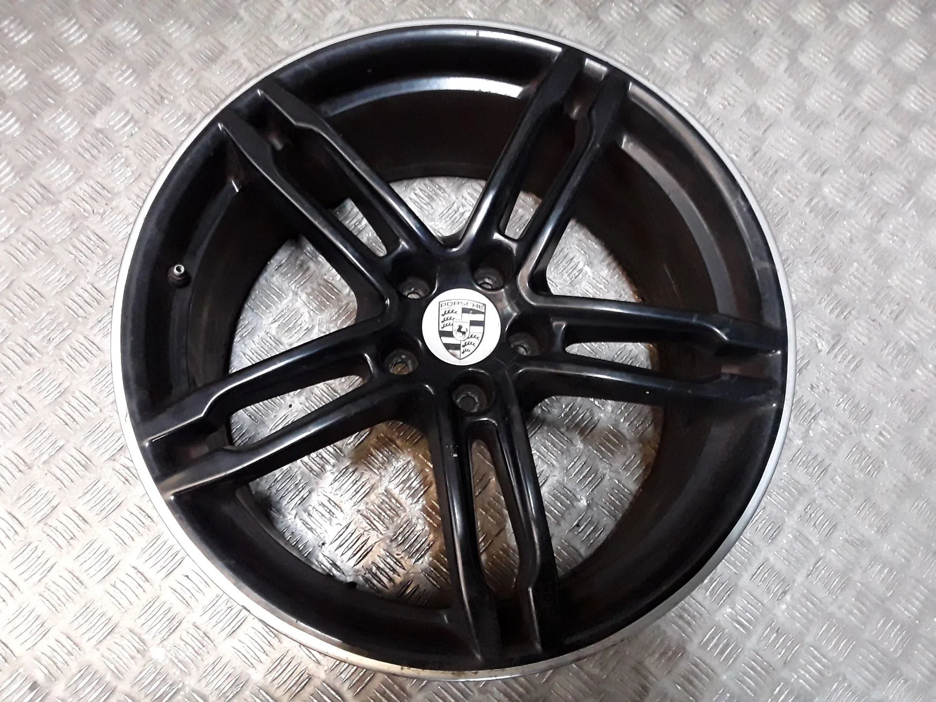 Llanta Aluminio para Porsche Macan (95B)