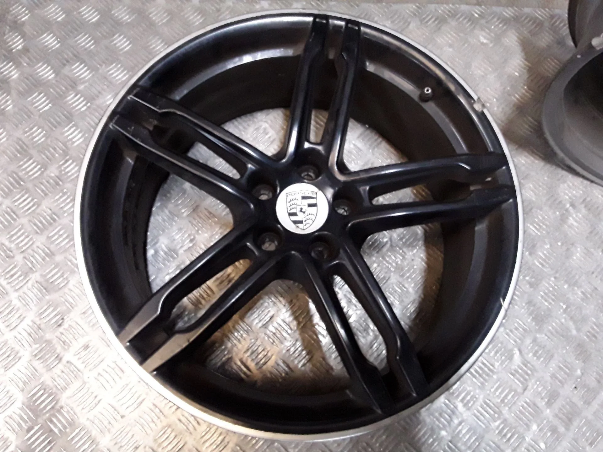 Llanta Aluminio para Porsche Macan (95B)