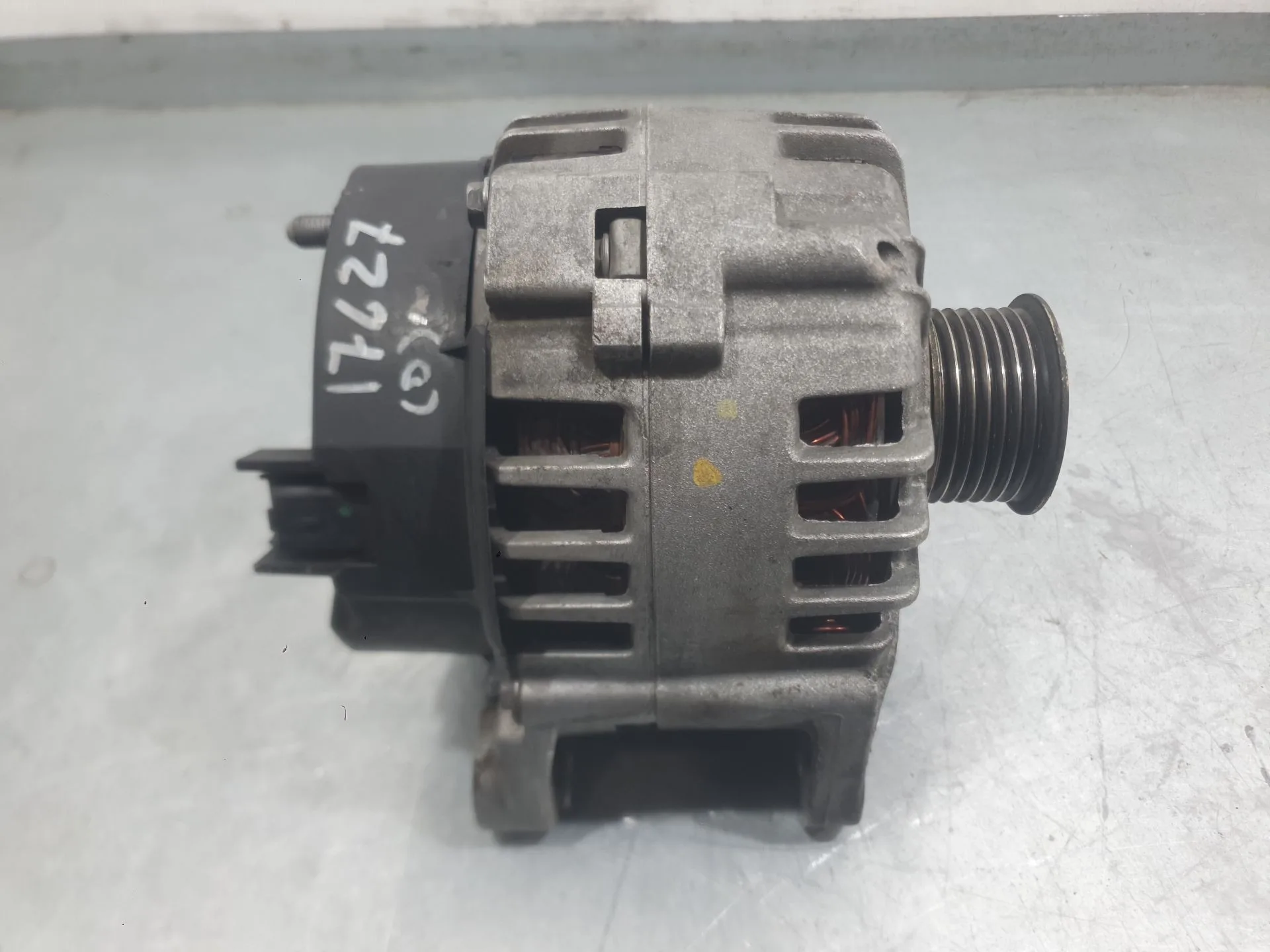 Alternador para Nissan Primera Hatchback (P12)