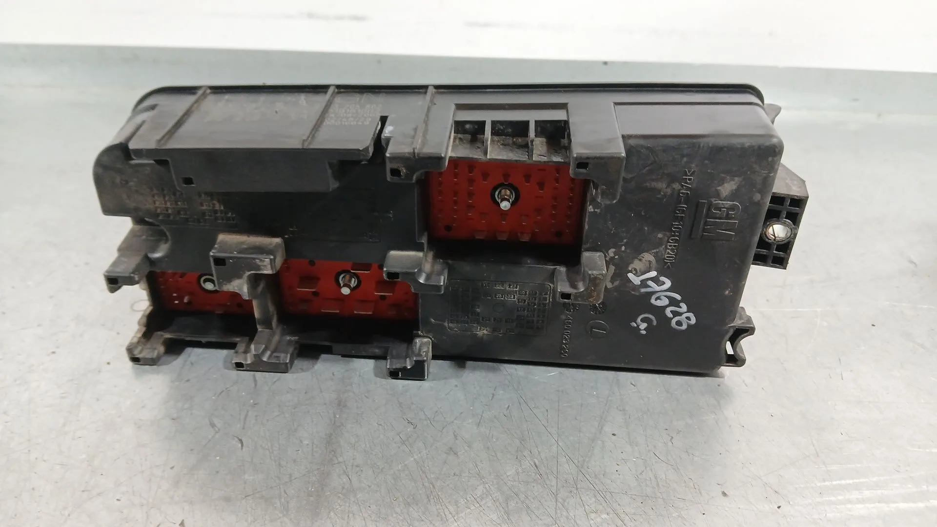 Caja Reles / Fusibles para Opel Vectra C Gts (Z02)