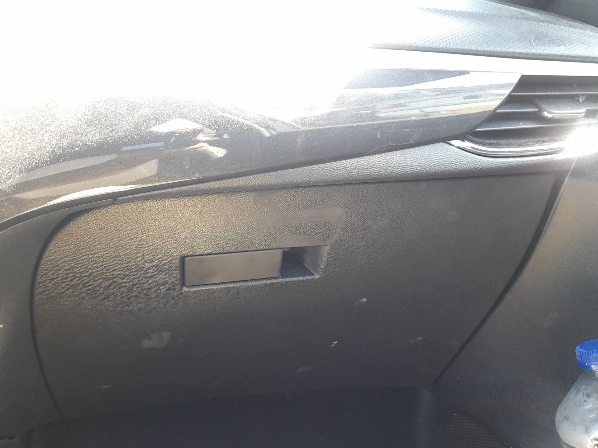 Guantera para Opel Corsa F (P2Jo)