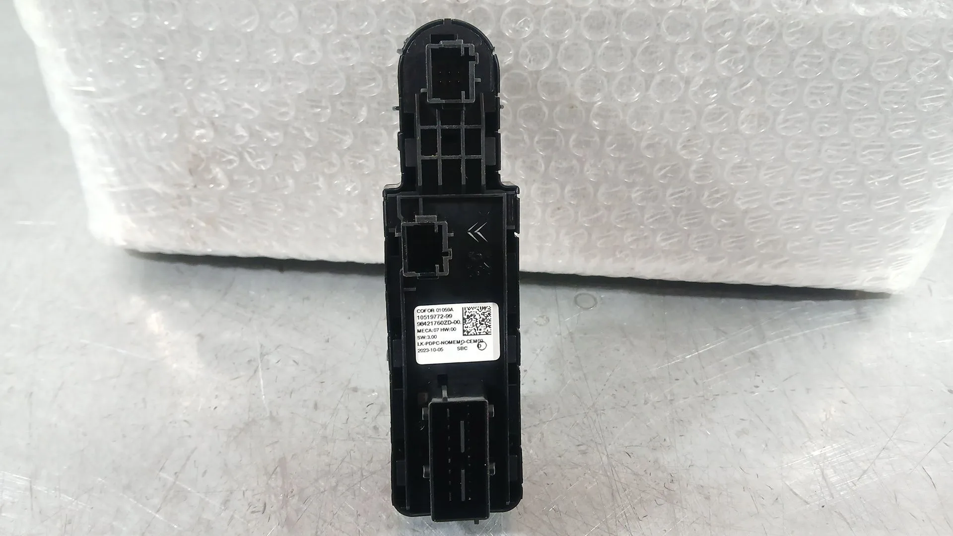 Mando Elevalunas Delantero Izquierdo para Opel Corsa F (P2Jo)
