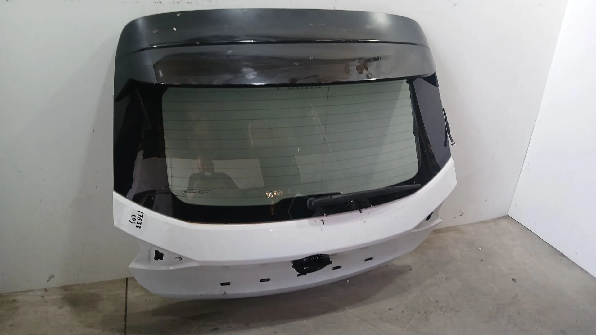 Porton Trasero para Opel Corsa F (P2Jo)