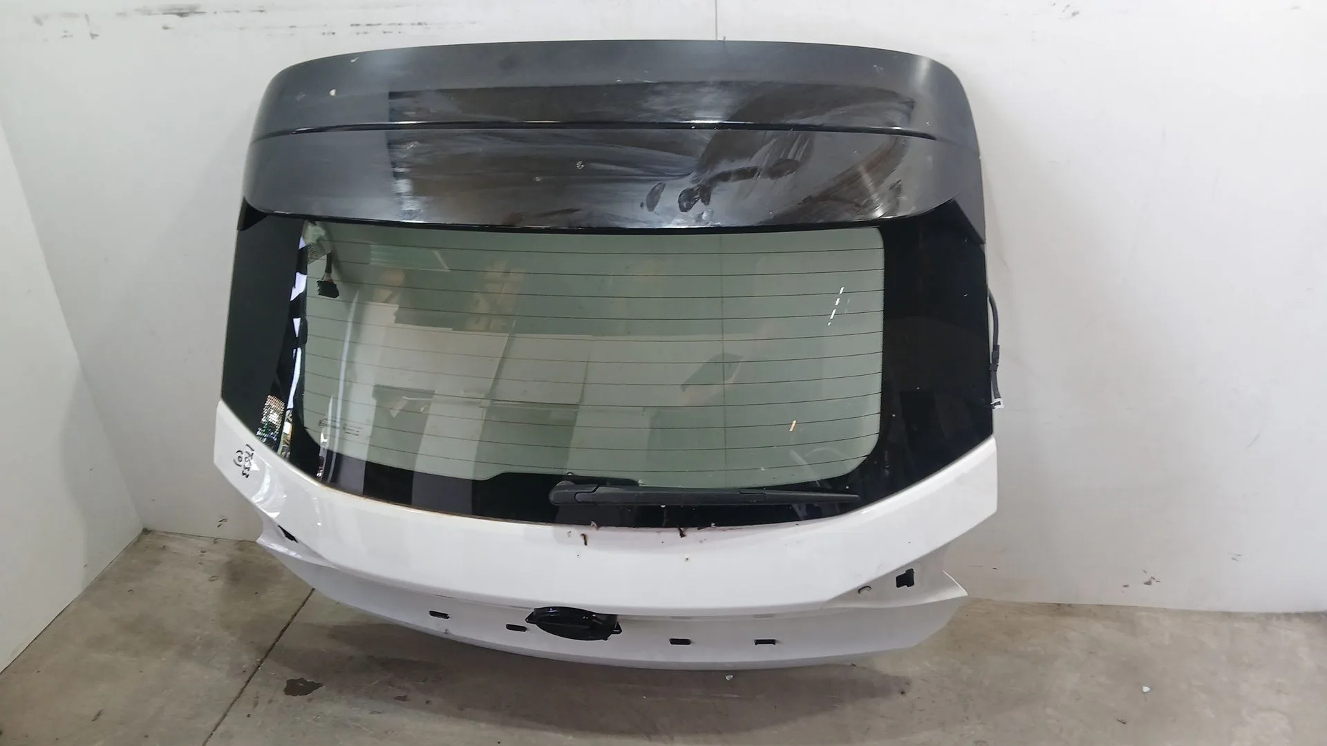 Porton Trasero para Opel Corsa F (P2Jo)